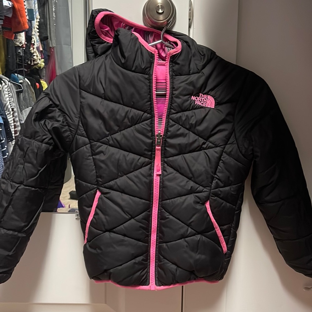 Toddler North Face Reversible Perrito Jacket
Toddler Girls  size XS 6